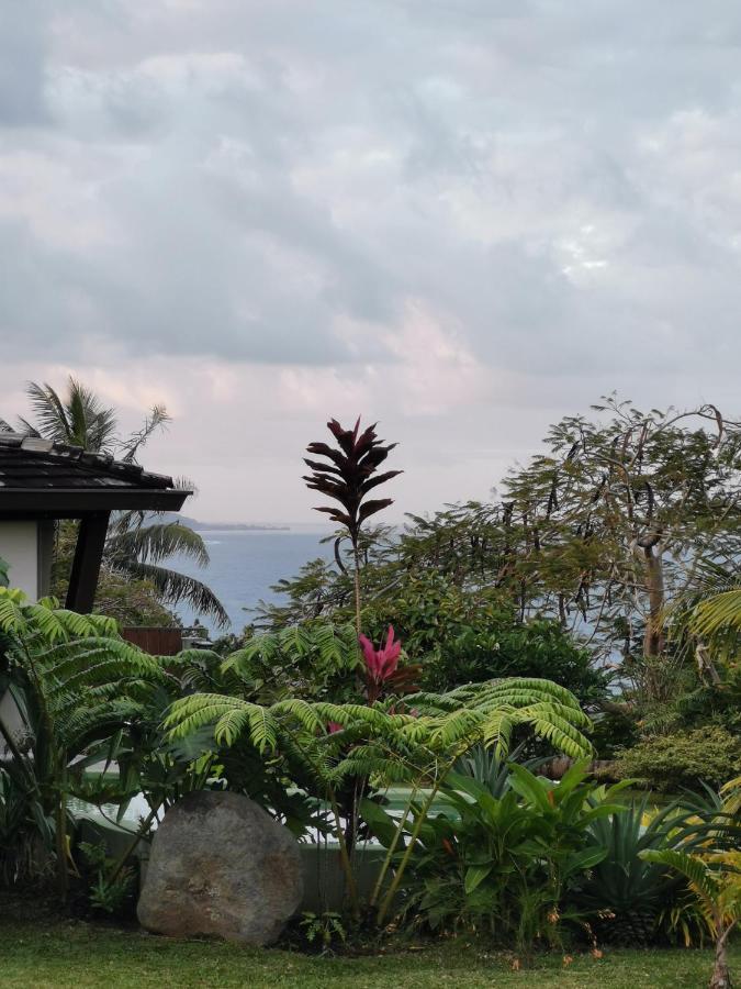 Omati Lodge Taravao Exterior foto